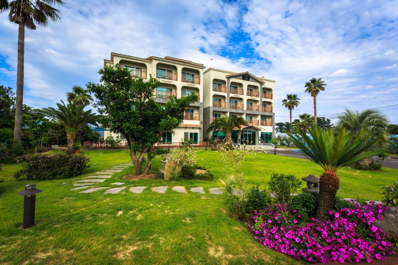 The Bay Jeju Resort Сеогвипо Екстериор снимка